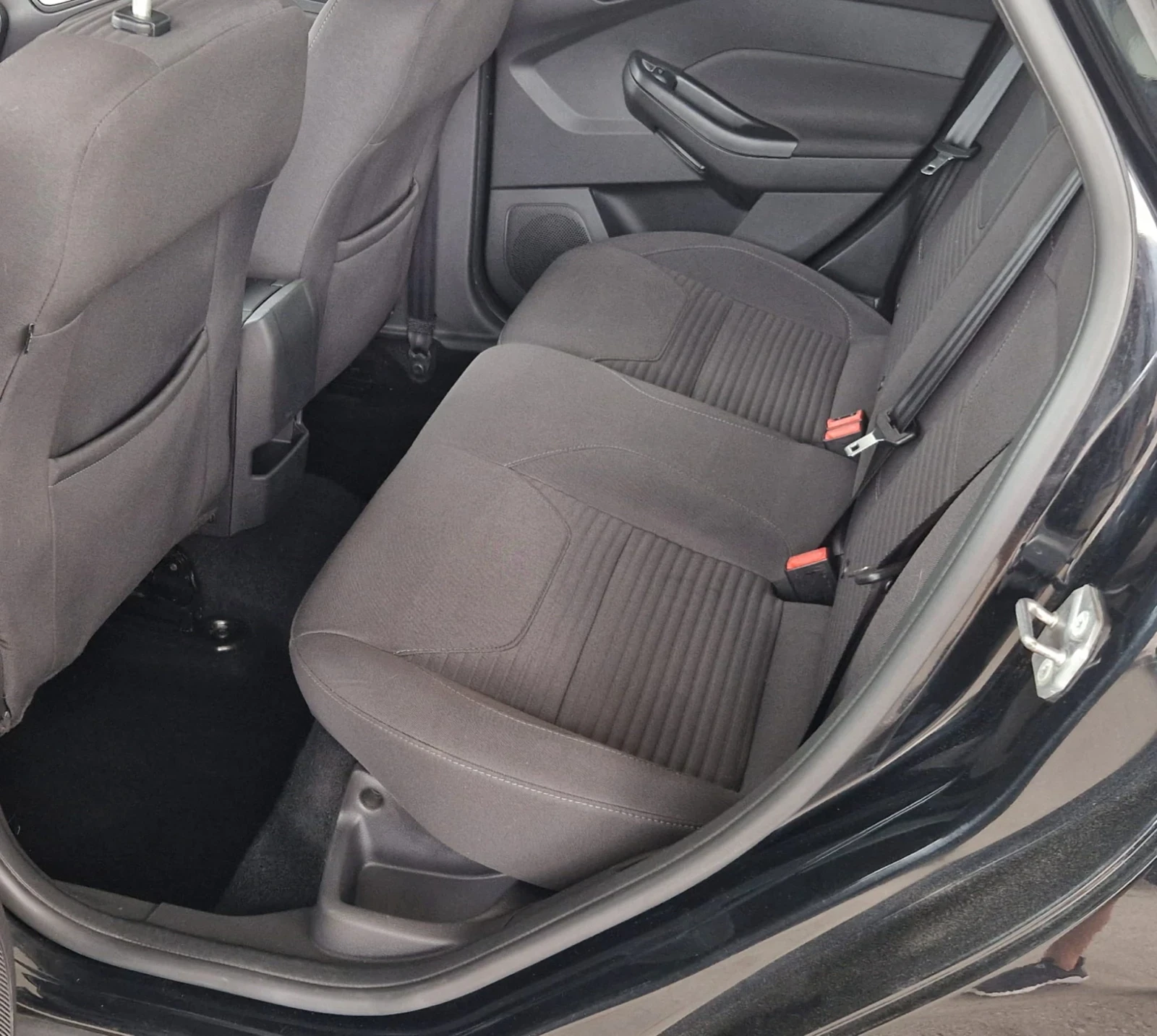Ford Focus 1.6 TDCI 116к.с.2015г. , снимка 10 - Автомобили и джипове - 54808388