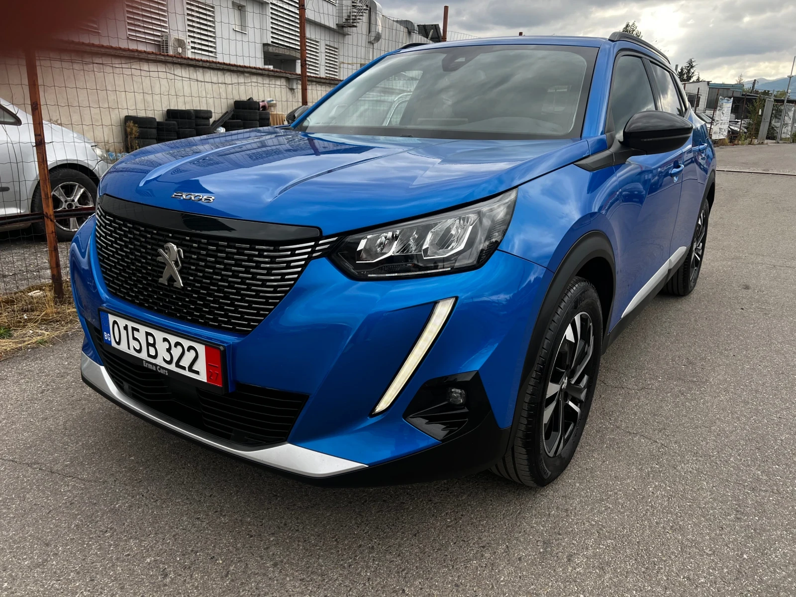 Peugeot 2008 23 година ALLURE FULL