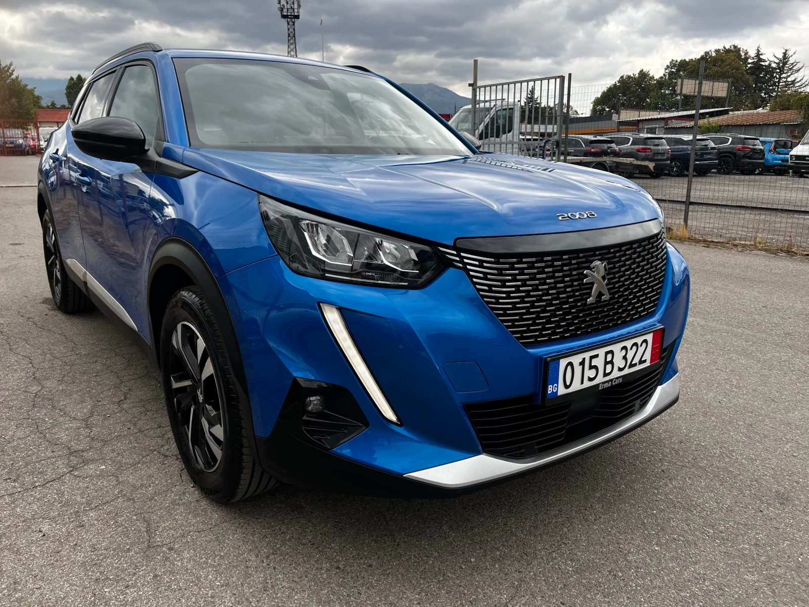 Peugeot 2008 23 година ALLURE FULL, снимка 3 - Автомобили и джипове - 56269794