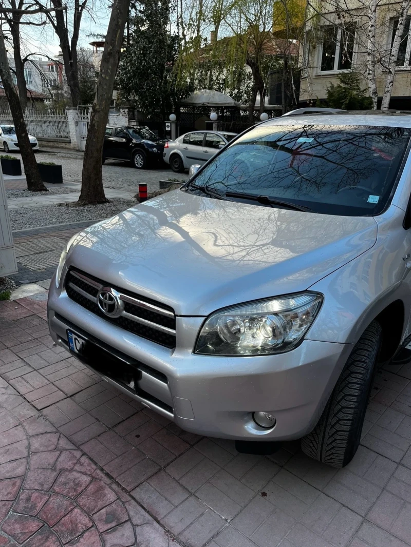 Toyota Rav4, снимка 2 - Автомобили и джипове - 49171493