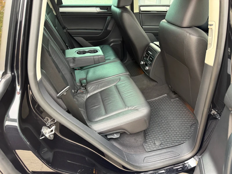 VW Touareg N1, снимка 11 - Автомобили и джипове - 52390133