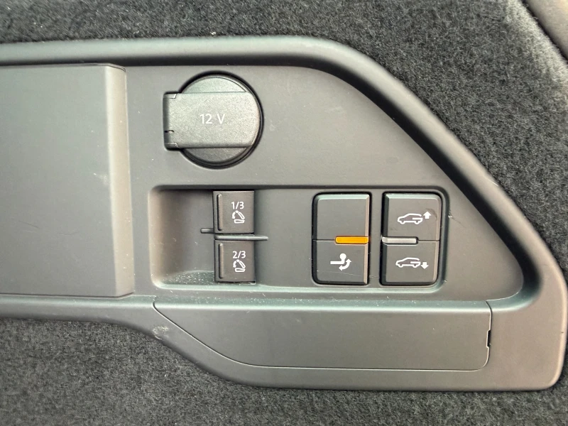 VW Touareg N1, снимка 16 - Автомобили и джипове - 52390133