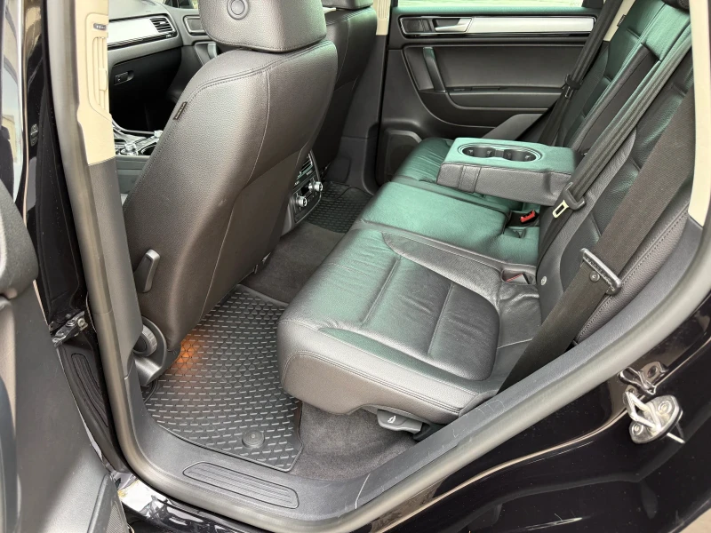 VW Touareg N1, снимка 10 - Автомобили и джипове - 52390133