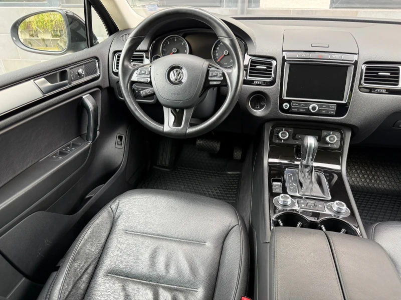 VW Touareg N1, снимка 14 - Автомобили и джипове - 52390133