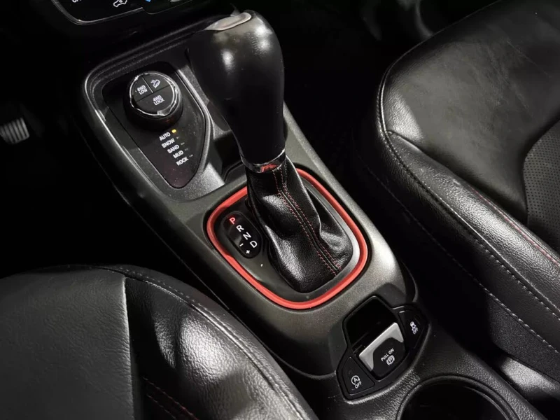 Jeep Compass Trailhawk 4WD* KEYLESS* REMOTE START* ПОДГРЕВ* CAM, снимка 11 - Автомобили и джипове - 52936448