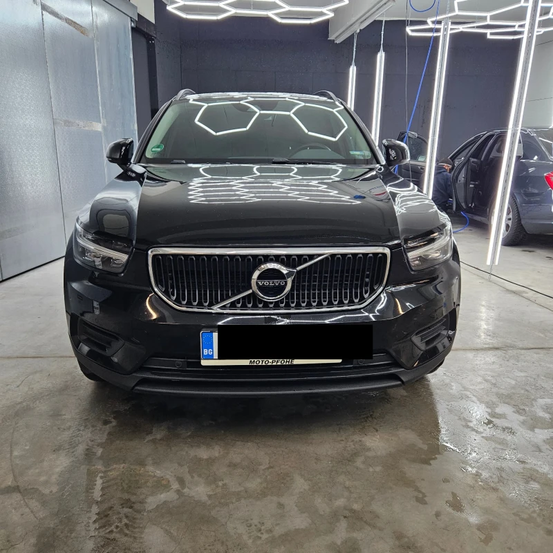 Volvo XC40, снимка 4 - Автомобили и джипове - 52565627