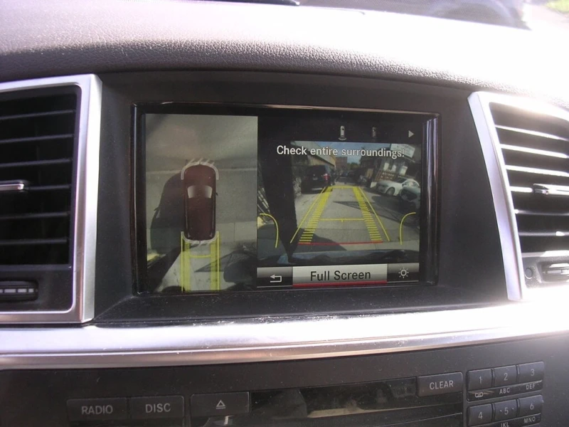 Mercedes-Benz ML * 4MATIC 4dr 350 BlueTEC NEW TIRES NEW BRAKES * CA, снимка 14 - Автомобили и джипове - 52929798