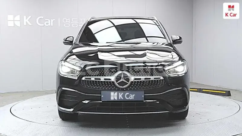 Mercedes-Benz GLA 250 4matic| DISTRONIC| КАМЕРА| ПОДГРЕВ| ВКЛ. ТЕХНОТЕСТ, снимка 16 - Автомобили и джипове - 54478722