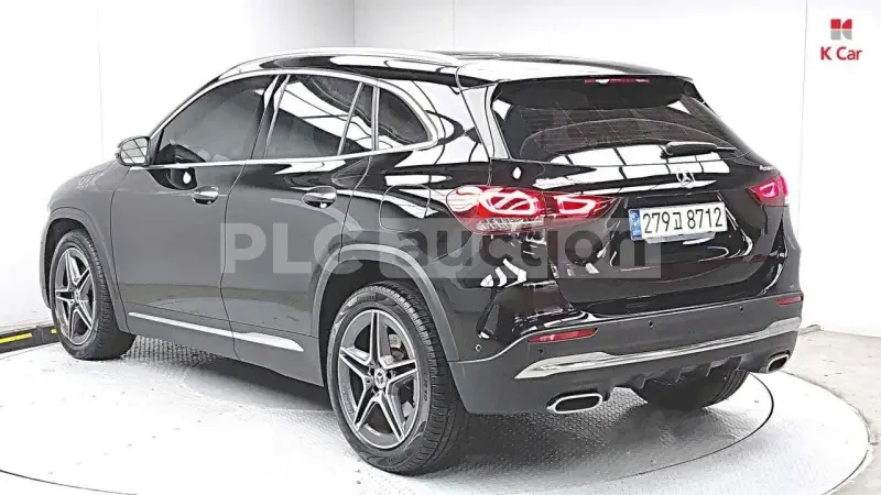 Mercedes-Benz GLA 250 4matic| DISTRONIC| КАМЕРА| ПОДГРЕВ| ВКЛ. ТЕХНОТЕСТ, снимка 4 - Автомобили и джипове - 54478722