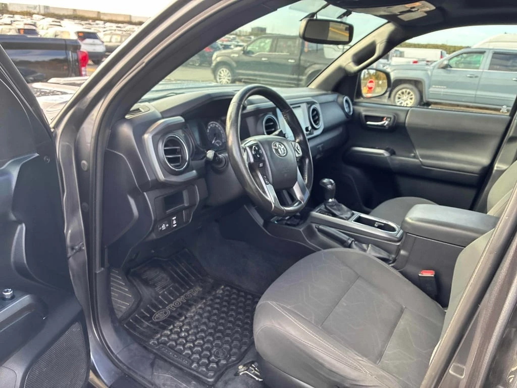 Toyota Tacoma * SR5 * CARFAX * БЕЗ ПЪРВОНАЧАЛНА ВНОСКА - изображение 5