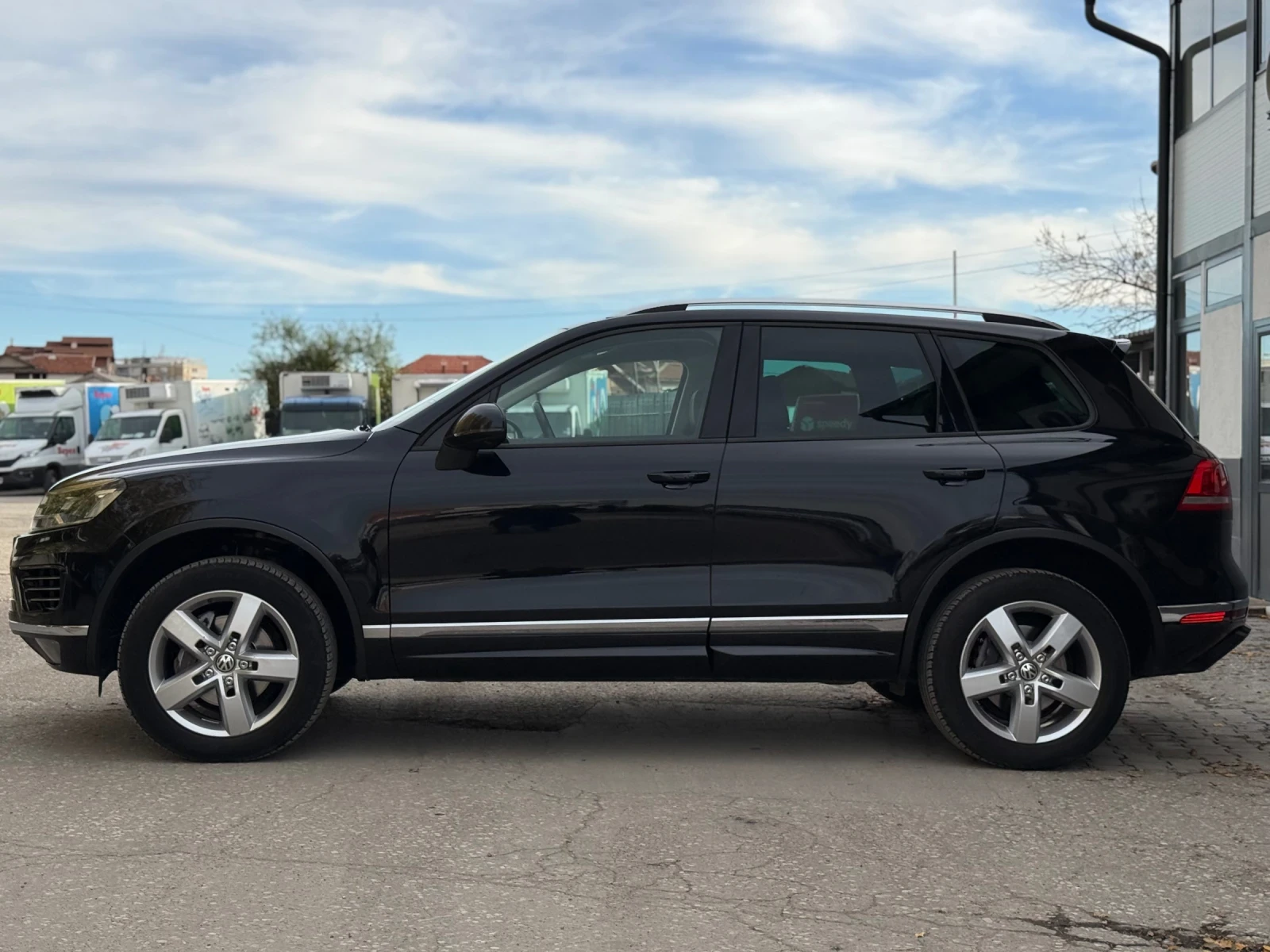 VW Touareg N1 - изображение 7