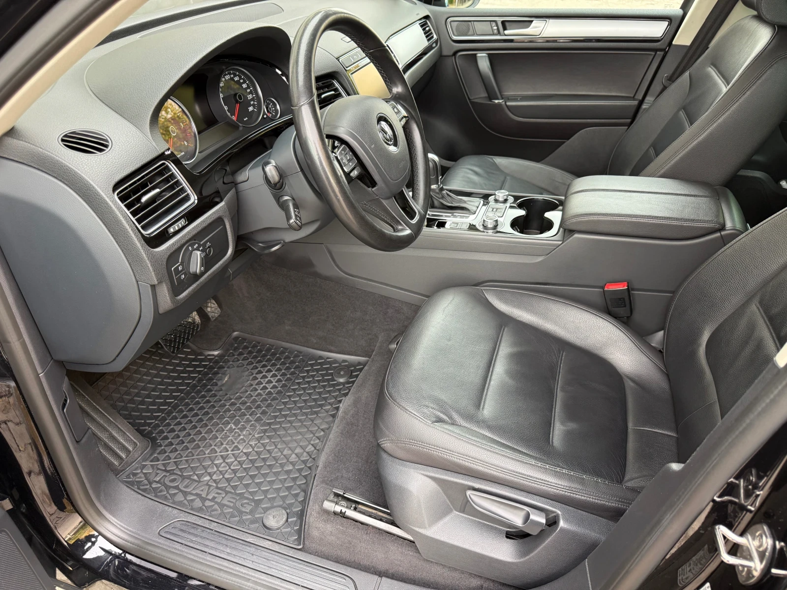 VW Touareg N1 - изображение 8