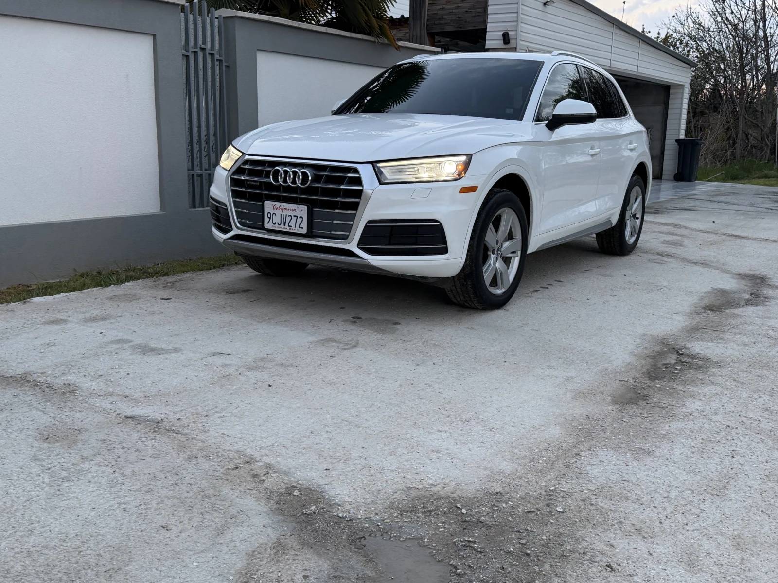 Audi Q5 Premium, снимка 3 - Автомобили и джипове - 54512495