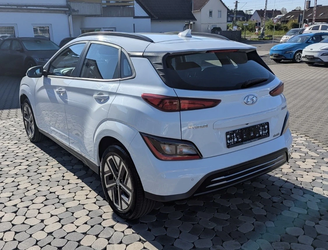 Hyundai Kona 42kw ГАРАНЦИОННА!, снимка 5 - Автомобили и джипове - 54680531