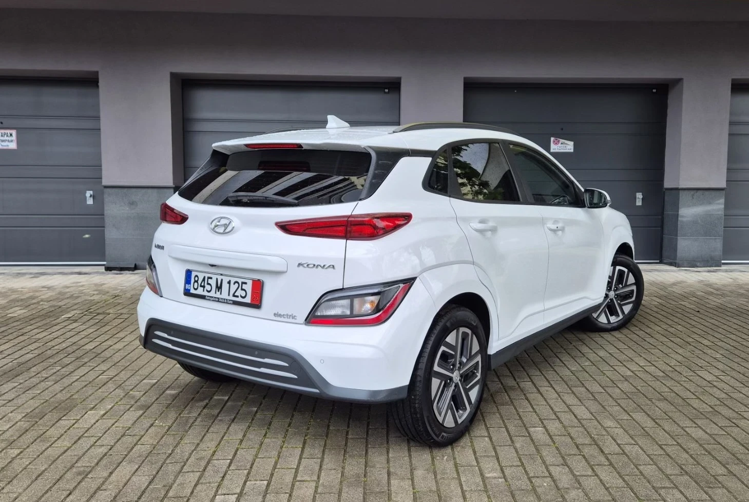Hyundai Kona 42kw ГАРАНЦИОННА! Facelift , снимка 4 - Автомобили и джипове - 54680531