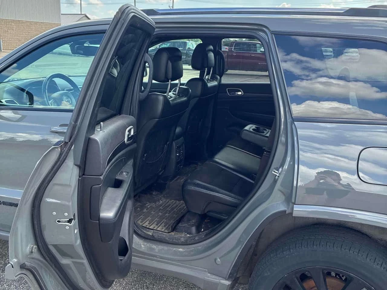 Jeep Grand cherokee * Altitude * КЛИП НА МОТОРА * ПРЕДСТАВИТЕЛСТВО, снимка 13 - Автомобили и джипове - 55221246