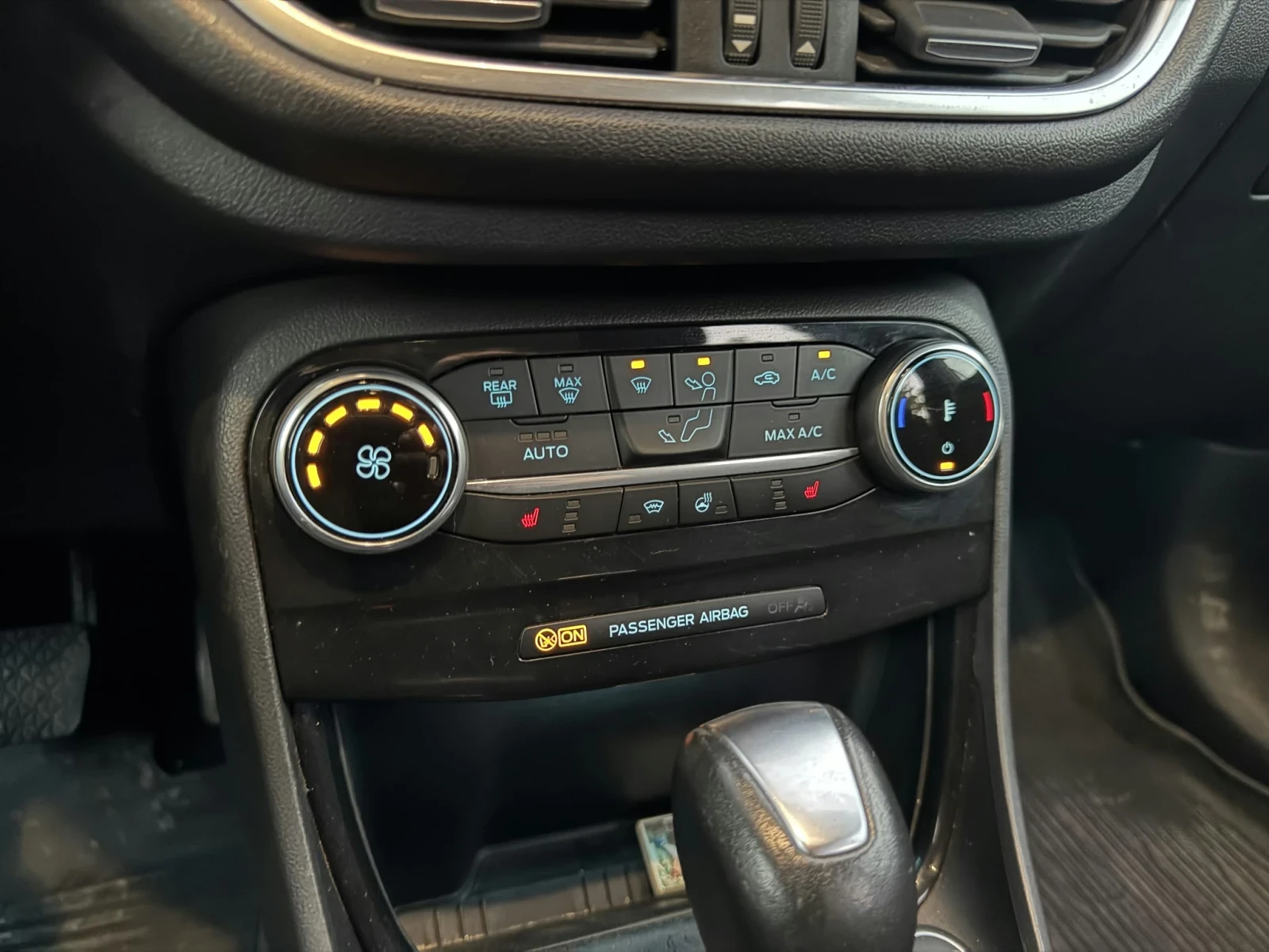 Ford Kuga 1.0 hybrid virtual , снимка 12 - Автомобили и джипове - 55868008