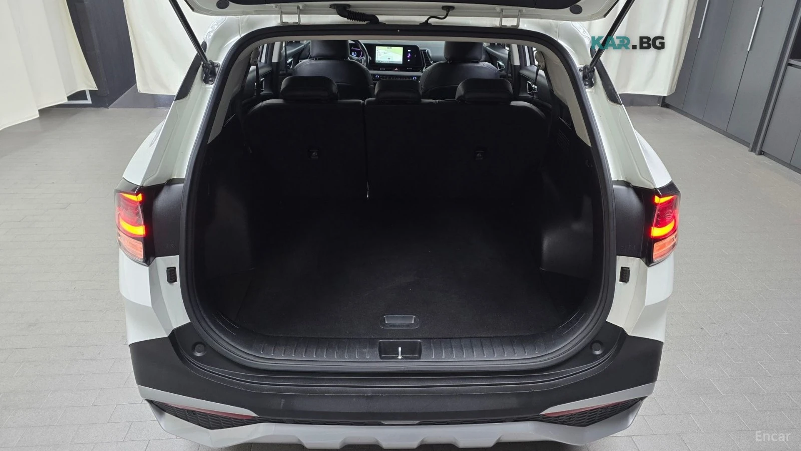 Kia Sportage TRENDY* DISTRONIC* ПОДГРЕВ* КАМЕРА* KEYLESS* , снимка 15 - Автомобили и джипове - 55898387
