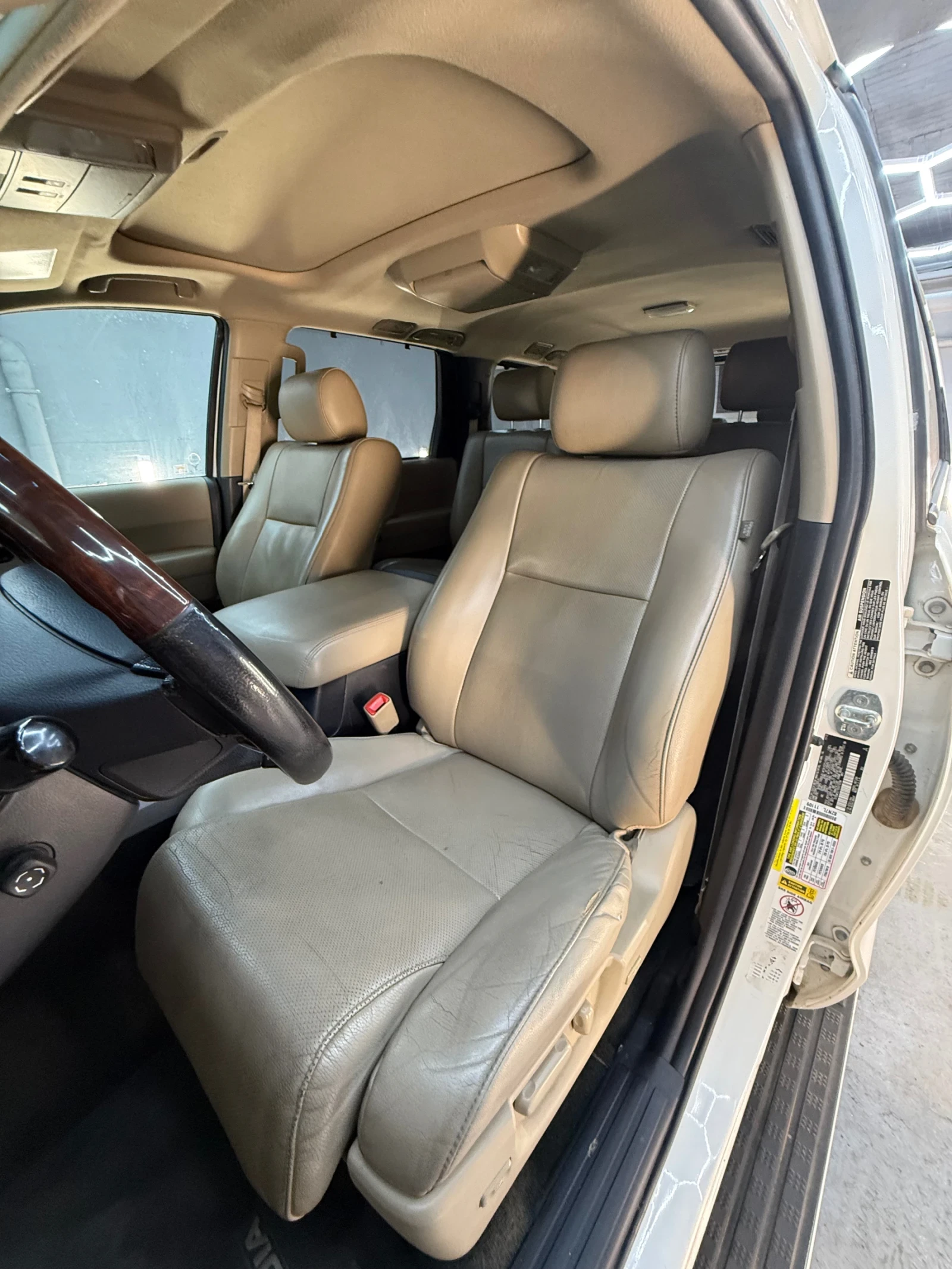 Toyota Sequoia Platinum, снимка 14 - Автомобили и джипове - 55989078