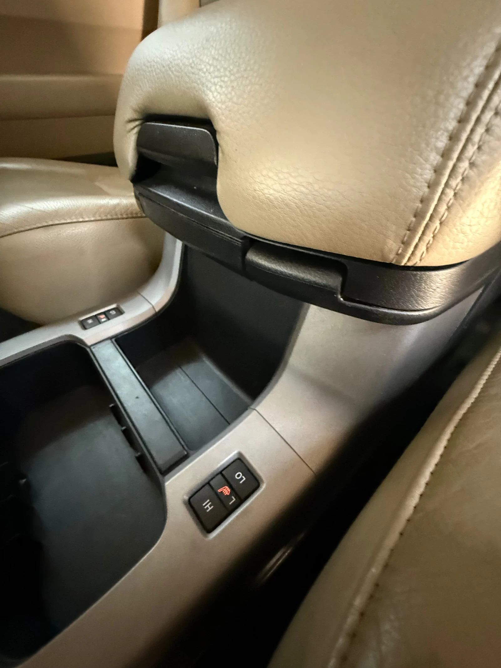 Toyota Sequoia Platinum, снимка 16 - Автомобили и джипове - 55989078