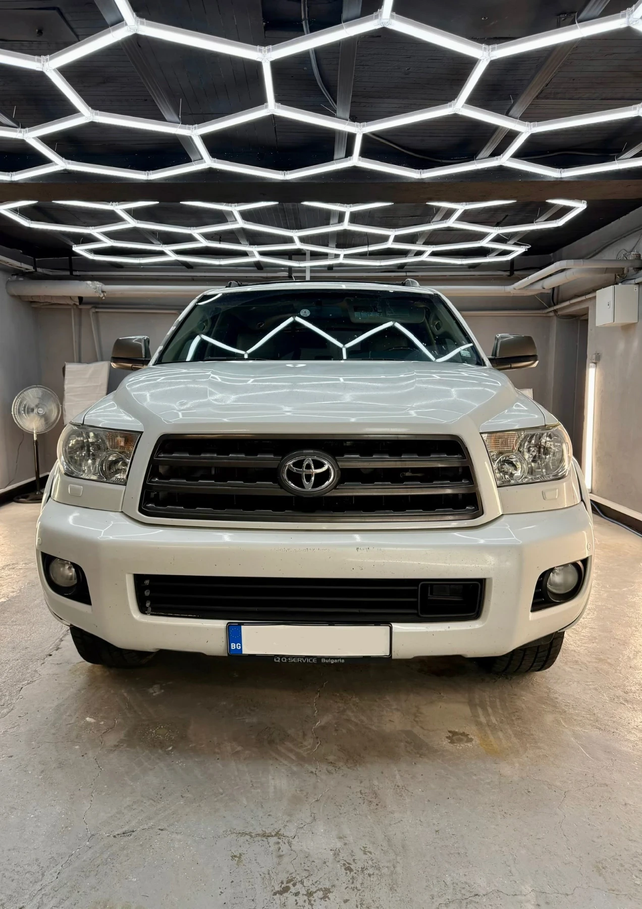 Toyota Sequoia Platinum, снимка 2 - Автомобили и джипове - 55989078