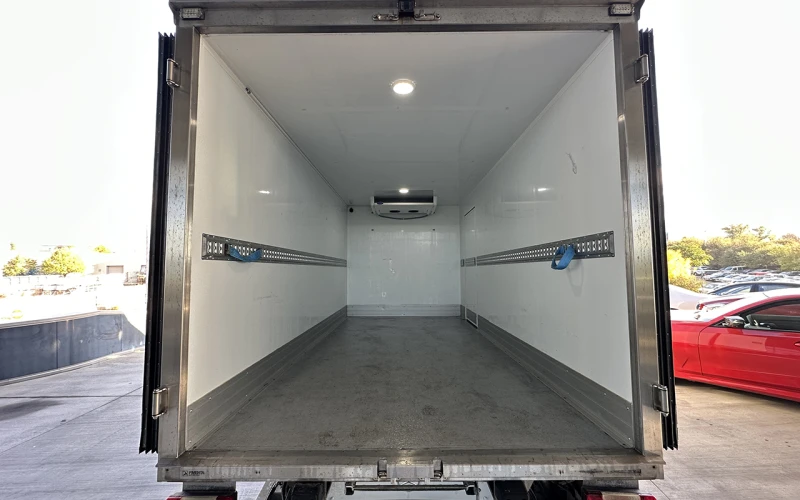 Mercedes-Benz Sprinter 516 CDI Freezer Van, снимка 6 - Бусове и автобуси - 52197189