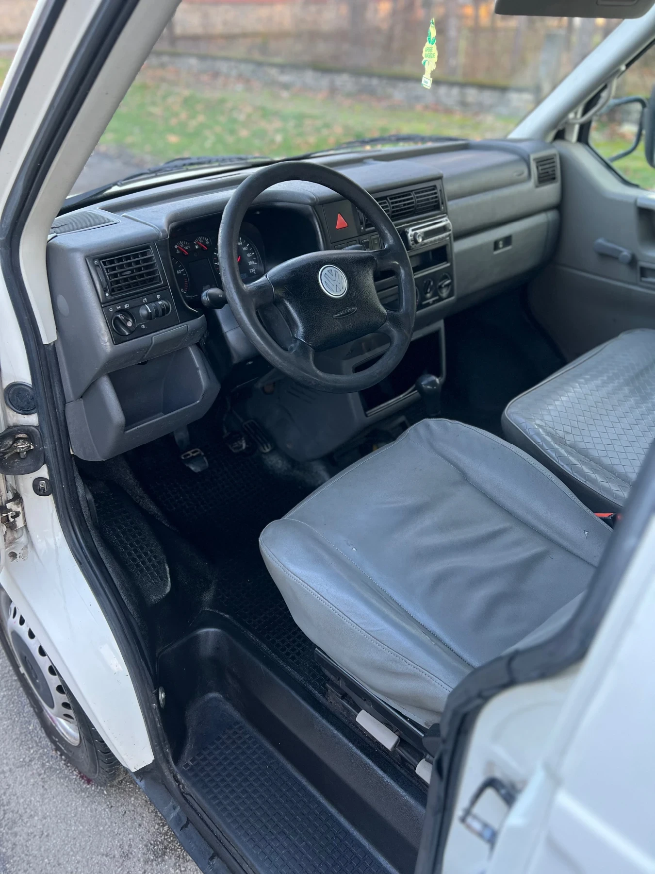 VW Transporter 2.5TDI - изображение 8