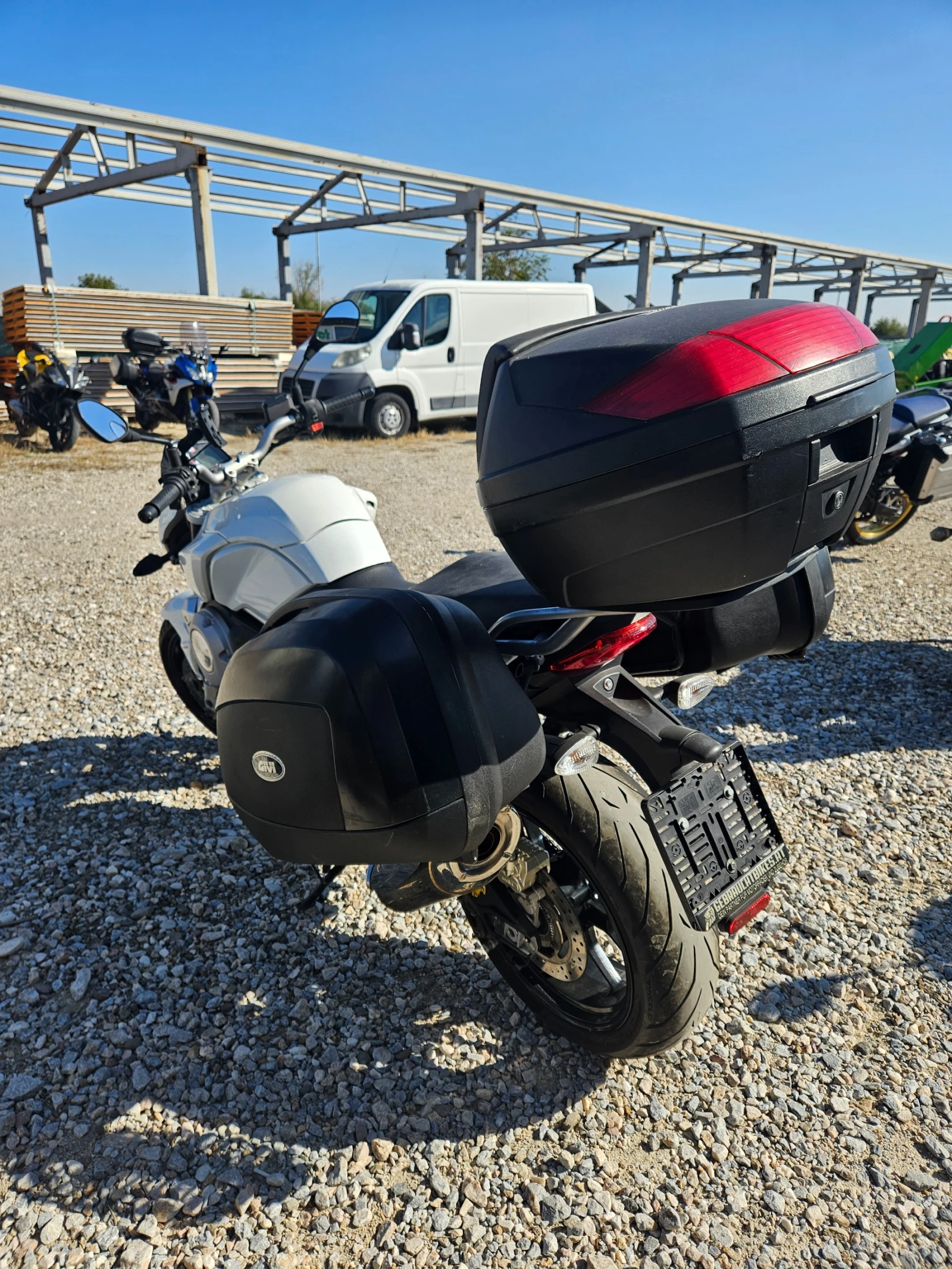 Aprilia Mana   | Mobile.bg   7