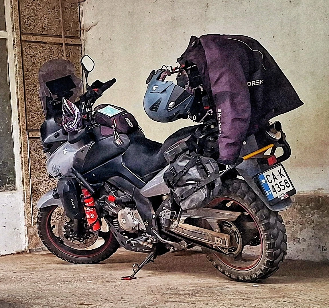 Suzuki V-strom DL650, снимка 8 - Мотоциклети и мототехника - 55373860