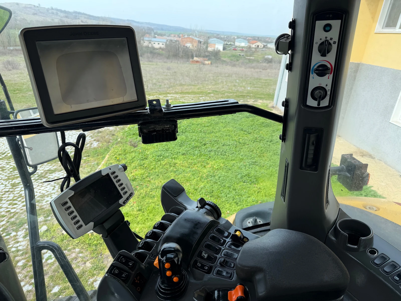 Трактор Challenger MT 755 E НАВИГАЦИЯ ЛИЗИНГ, снимка 14 - Селскостопанска техника - 53632189