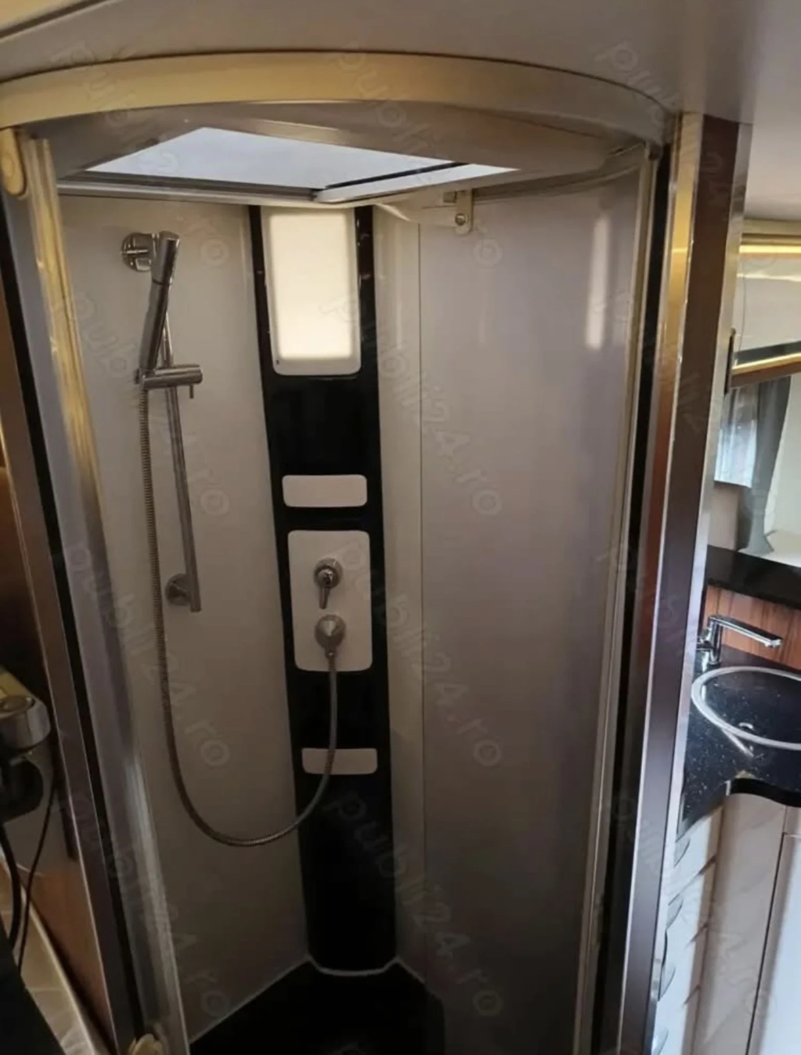 Кемпер Fiat Hobby Premium , снимка 6 - Каравани и кемпери - 54361013