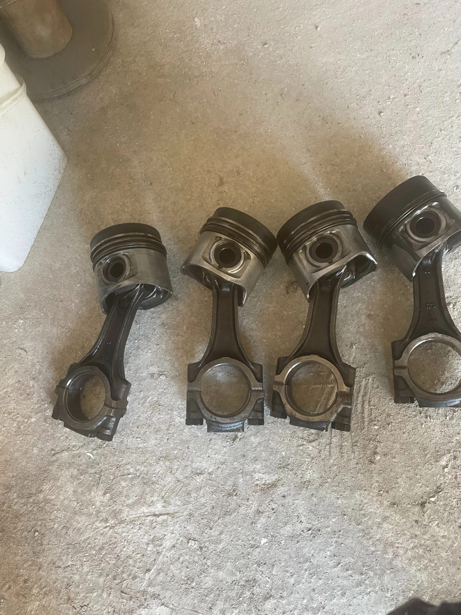     2,5D 1989. 200. | Mobile.bg   1