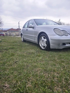 Mercedes-Benz C 220 2.2 CDI, снимка 2