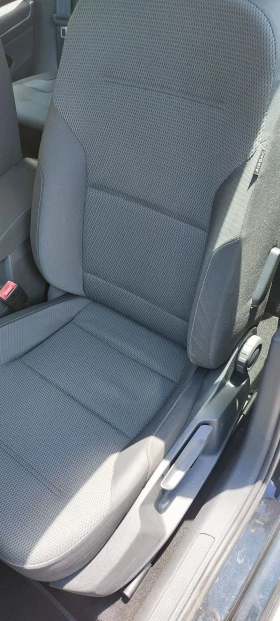 VW Golf 1.6 tdi automatik, снимка 11