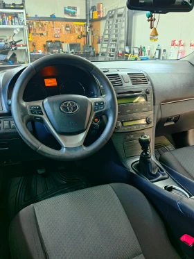 Обява за продажба на Toyota Avensis 1.8 ~12 600 лв. - изображение 6