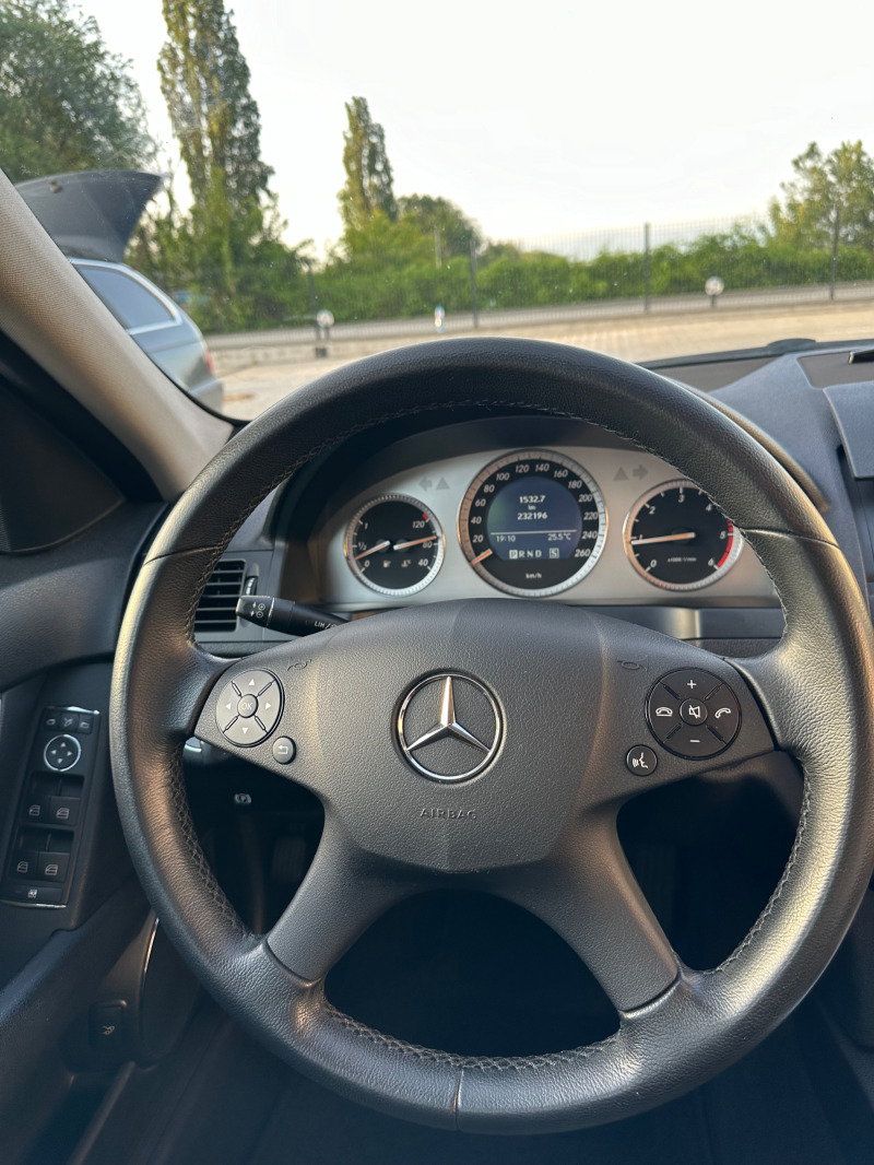 Mercedes-Benz C 200 2.2, снимка 13 - Автомобили и джипове - 46147391