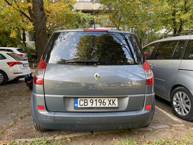 Renault Scenic 1.5, снимка 6 - Автомобили и джипове - 47792031