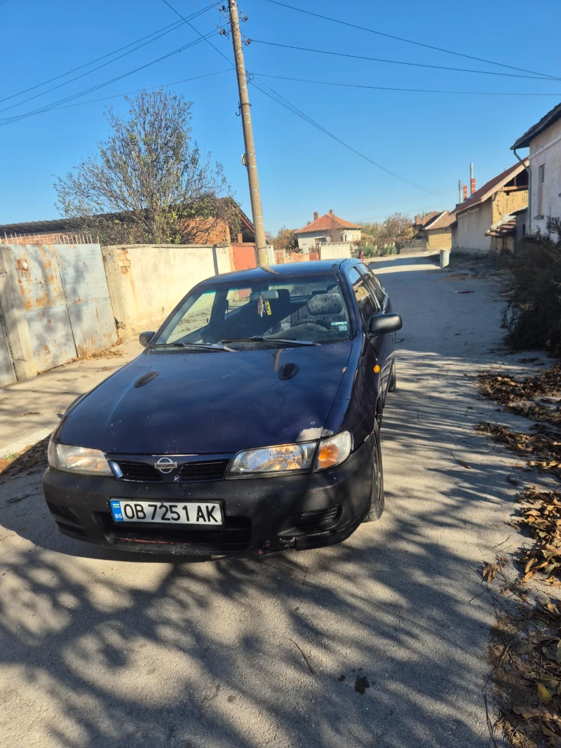 Nissan Almera 1.4 бензин, снимка 8 - Автомобили и джипове - 47913975