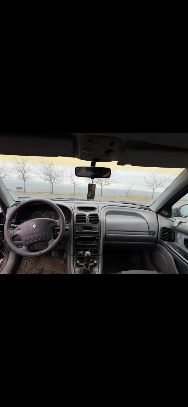 Renault Laguna 1.8 90, снимка 7 - Автомобили и джипове - 48292046