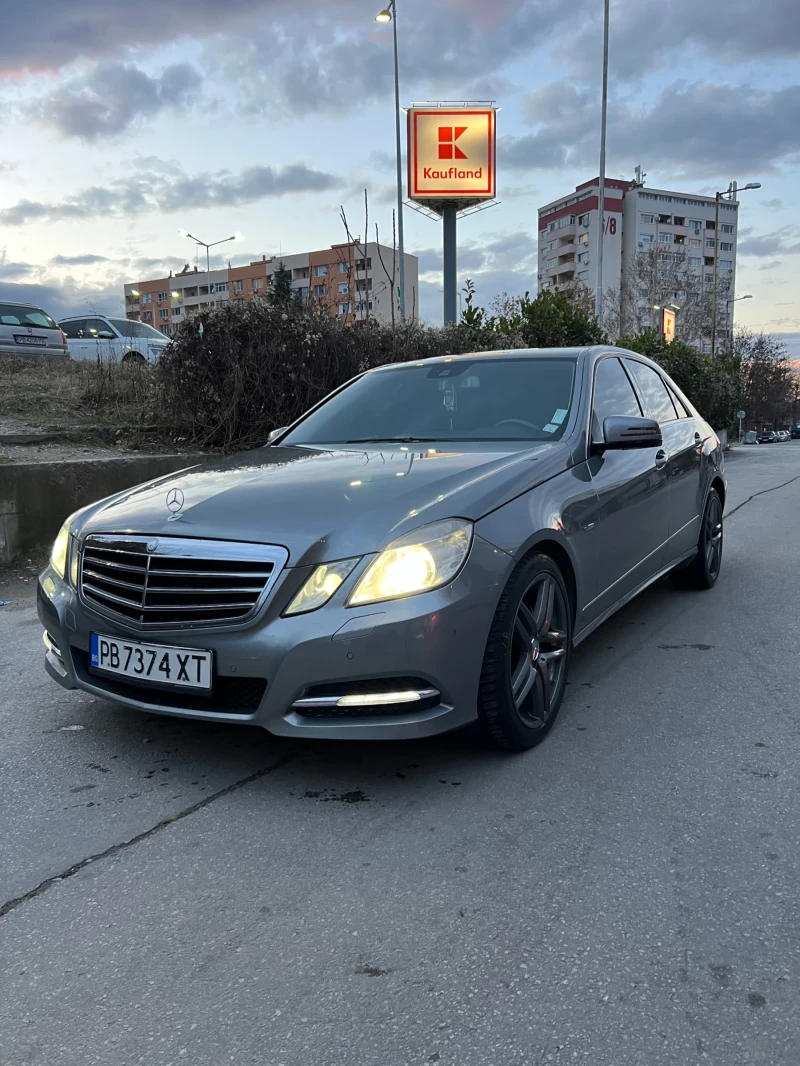 Mercedes-Benz E 350 350CD? 4matic! BIXENON!, снимка 1 - Автомобили и джипове - 48360116