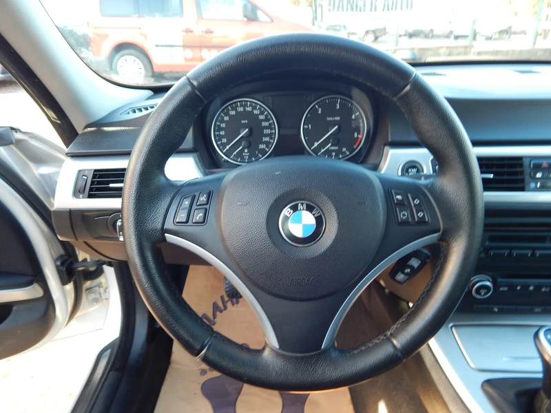 BMW 320 2.0D* ПЕРФЕКТНА* РЕАЛНИ КИЛОМЕТРИ* , снимка 15 - Автомобили и джипове - 48917195