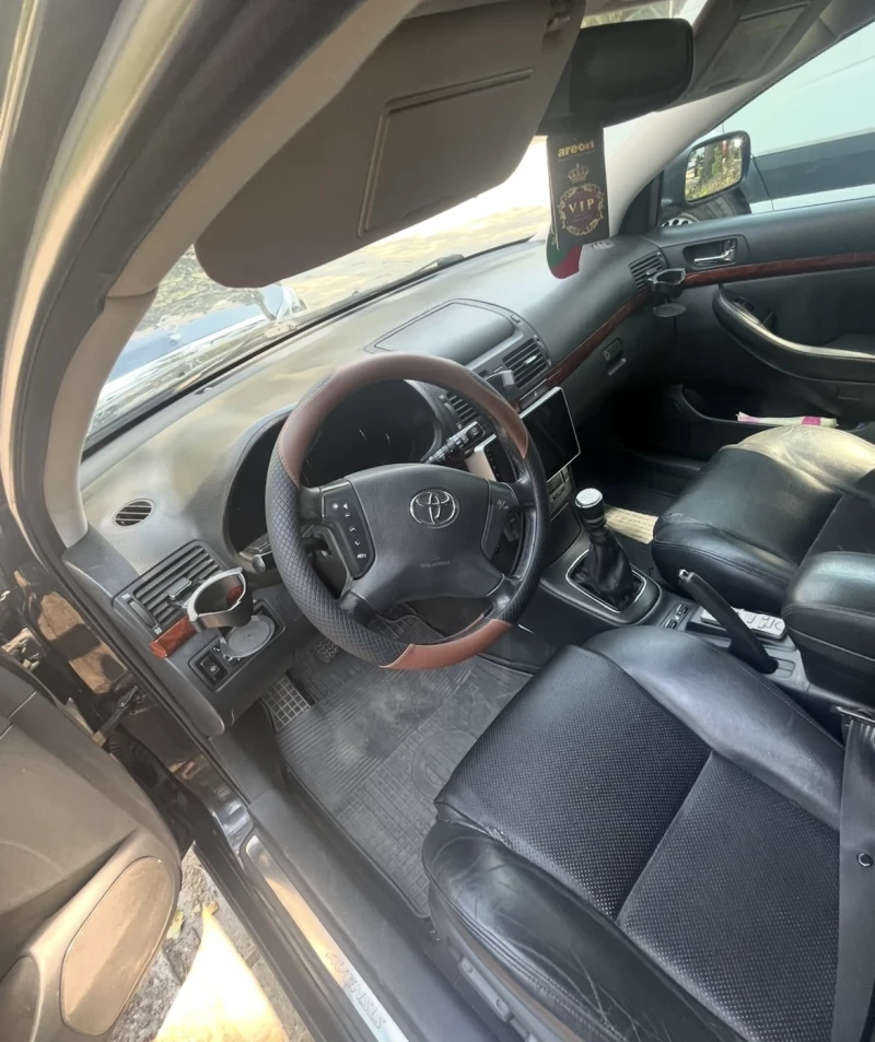Toyota Avensis 2броя Навигация Рядка Версия със Всички Екстри , снимка 8 - Автомобили и джипове - 52046214