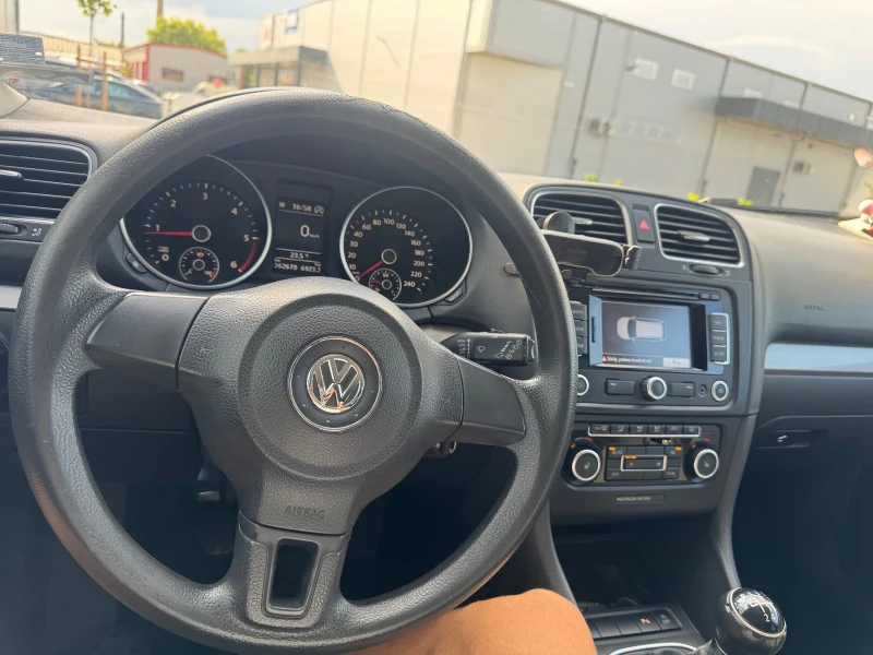 VW Golf 1.6 , снимка 12 - Автомобили и джипове - 51527312
