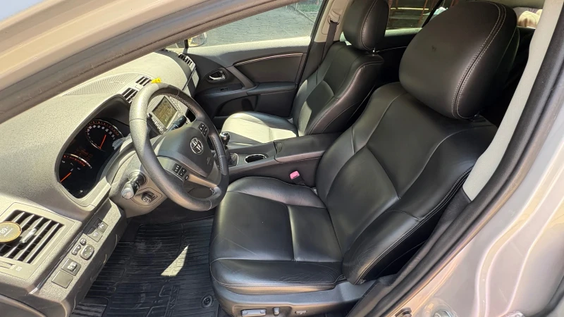 Toyota Avensis 2.0 152 к.с , снимка 10 - Автомобили и джипове - 51699581