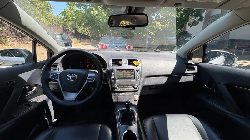 Toyota Avensis 2.0 152 к.с , снимка 7 - Автомобили и джипове - 51699581