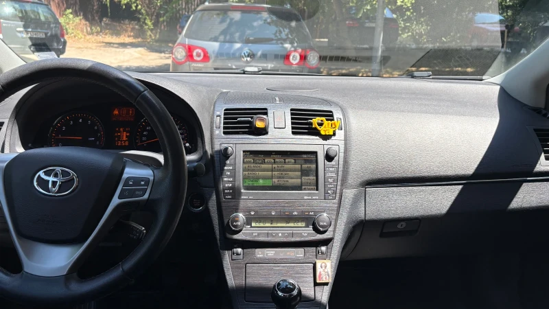 Toyota Avensis 2.0 152 к.с , снимка 8 - Автомобили и джипове - 51699581