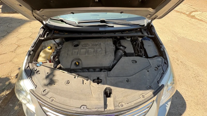 Toyota Avensis 2.0 152 к.с , снимка 9 - Автомобили и джипове - 51699581