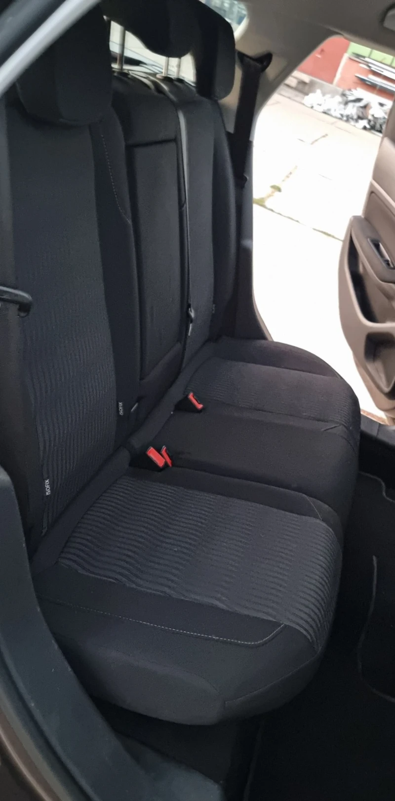 Peugeot 308 1.6 blue HDI Business Pack, снимка 12 - Автомобили и джипове - 51781880