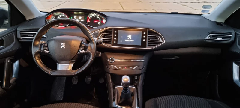 Peugeot 308 1.6 blue HDI Business Pack, снимка 15 - Автомобили и джипове - 51781880