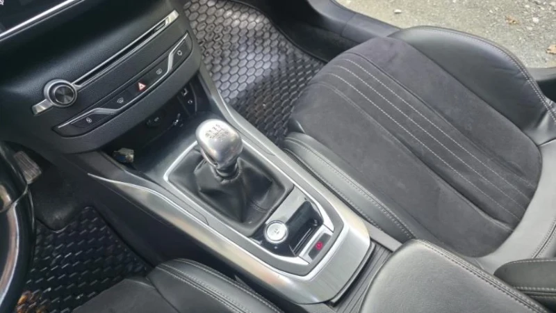 Peugeot 308, снимка 8 - Автомобили и джипове - 52740700